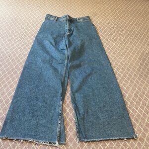 Zara high rise wide legged jeans size 6